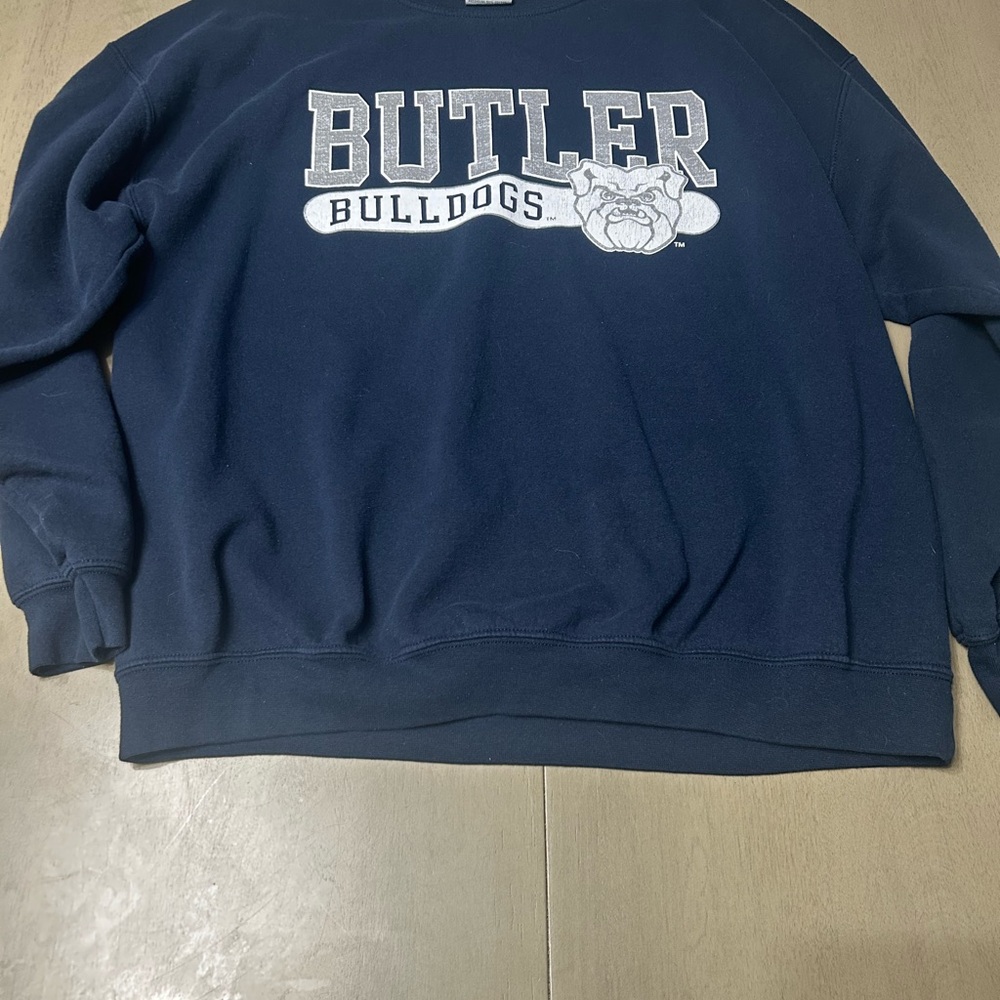 MV Sport Butler Bulldogs Crewneck Sweater - Navy size xl